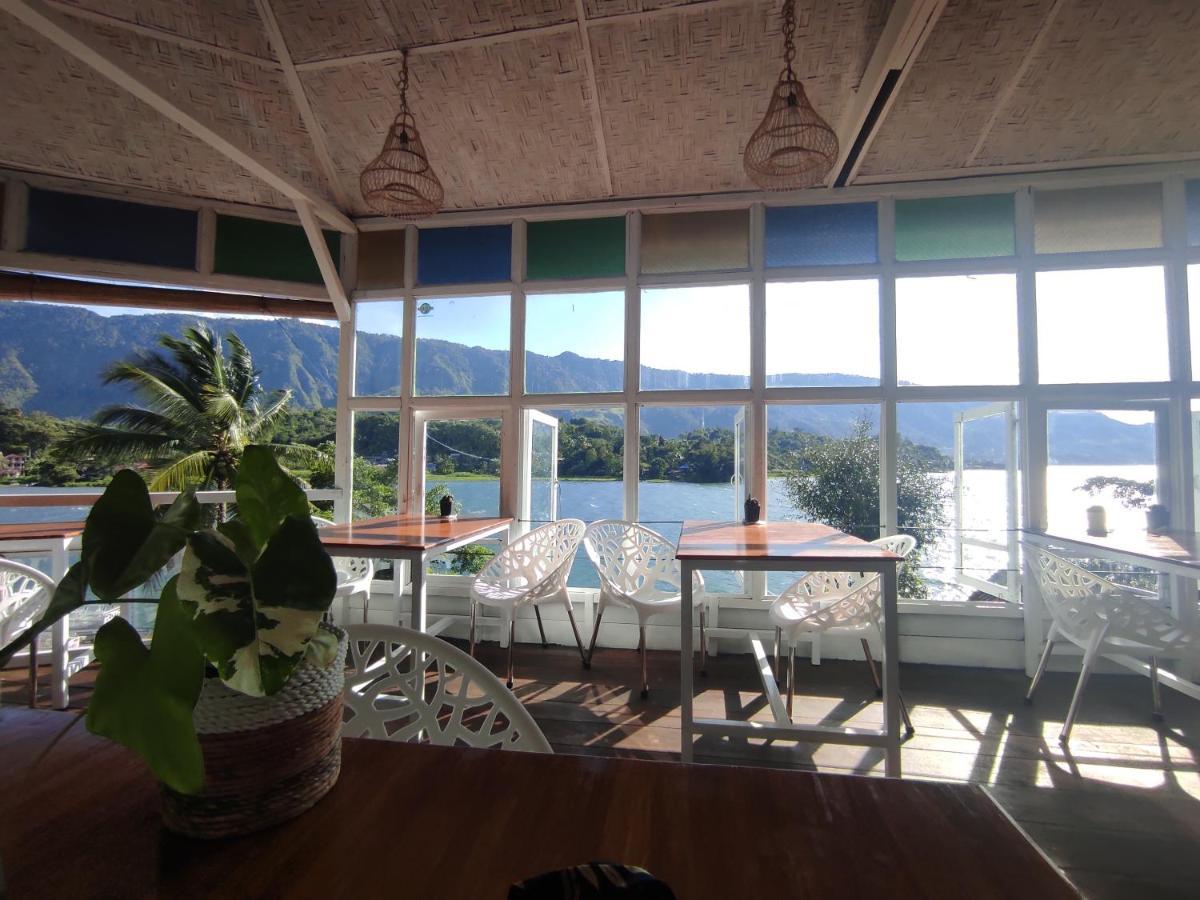 Hub Tata Guesthouse トゥクトゥク エクステリア 写真