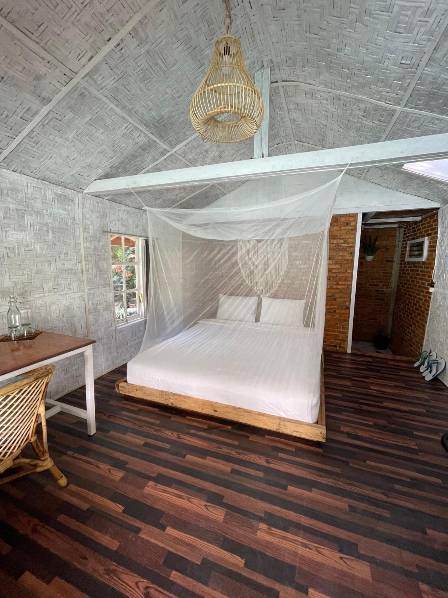 Hub Tata Guesthouse トゥクトゥク エクステリア 写真